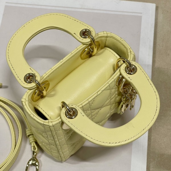 Handbag   Dior   6601  size  12*10*5 cm