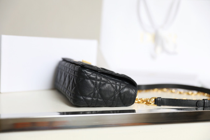 Handbag   Dior  3360  size  20x12x7 cm