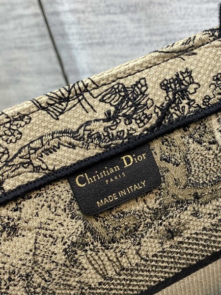 Handbag Dior M1296ZTDT-M16E size 36*16.5*27.5 cm