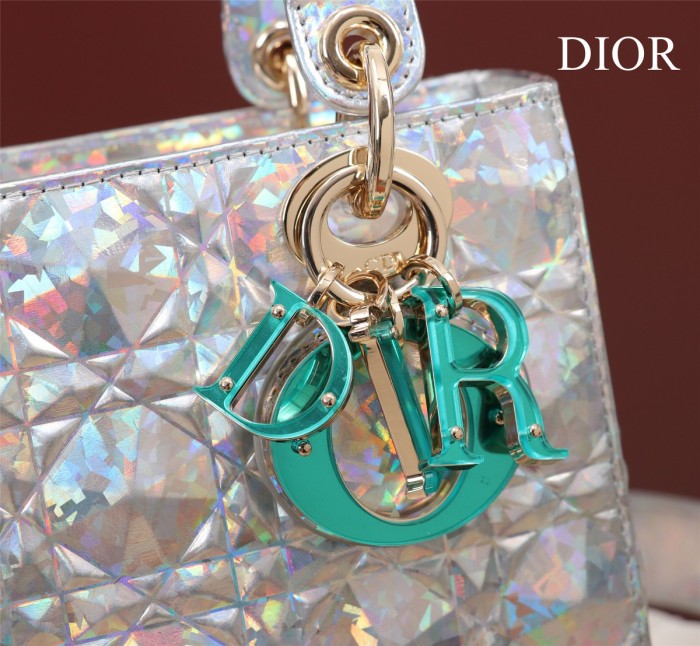 Handbag   Dior  size 20.5*8.5*17 cm
