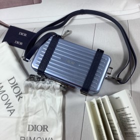 Handbag   Dior   size  13*20*6.5 CM