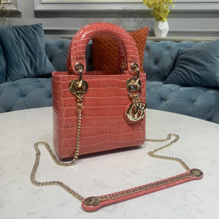 Handbag   Dior  size  17 x 7.5x 14 cm