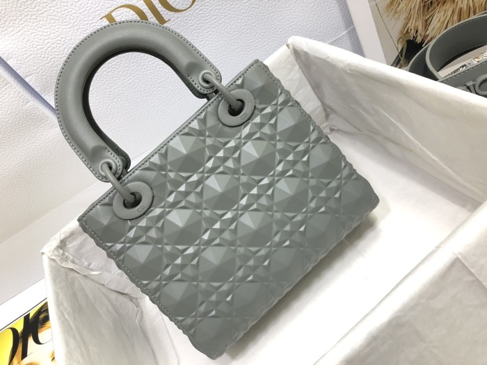 Handbag   Dior  M0538  size  20*16.5*8  cm