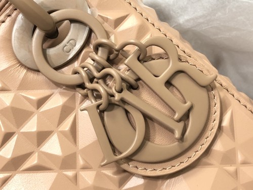  Handbag   Dior  M0505  size  17 x 15 x 7  cm