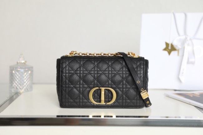 Handbag   Dior   size  25.5x15.5x8 cm