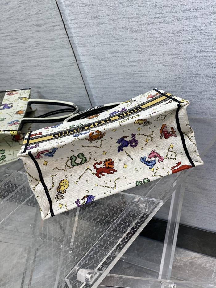  Handbag   Dior size  36*18*28 cm 