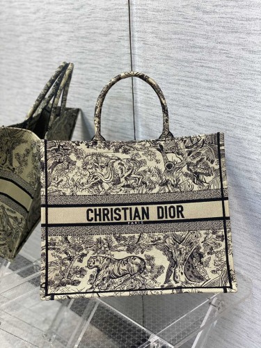 Handbag Dior M1286ZTDT-M16E size 42*18.5*35 cm