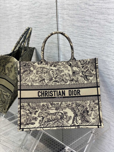 Handbag Dior M1286ZTDT-M16E size 42*18.5*35 cm