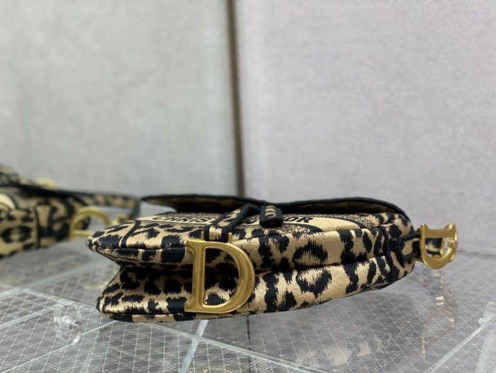 Handbag   Dior   size  25 cm