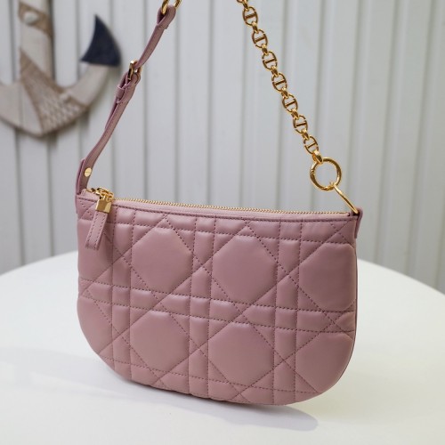 Handbag   Dior  size  25x16x2.5 CM