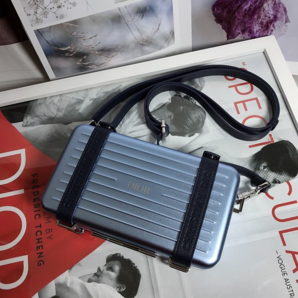 Handbag   Dior   size  13*20*6.5 CM