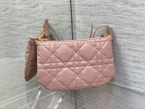 Handbag   Dior  size  25×16×2.5 cm