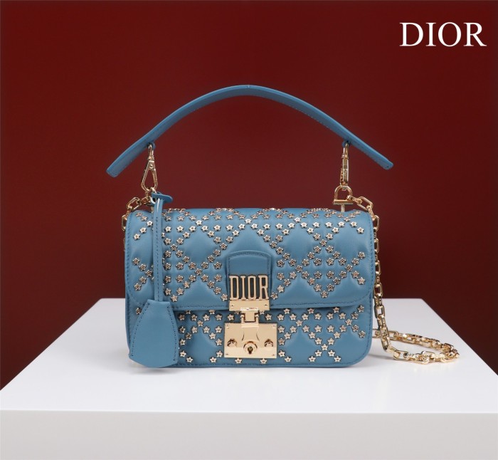 Handbag   Dior   size  21*3*13 cm