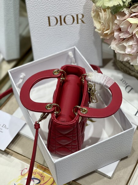 Handbag   Dior  6601  size  12*10*5 cm