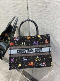 Handbag   Dior  size  36*18*28 cm