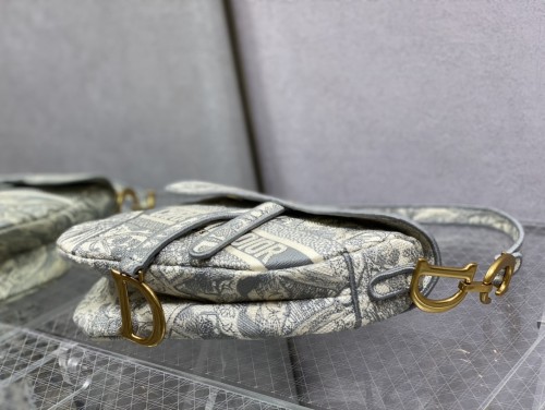 Handbag   Dior  size  25 cm