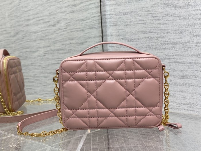 Handbag   Dior   size  19*5*14 cm