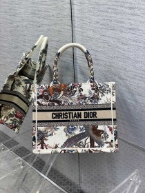 Handbag   Dior  size  26*8*22 cm