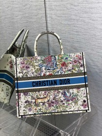  Handbag   Dior  size  42*18*35 cm