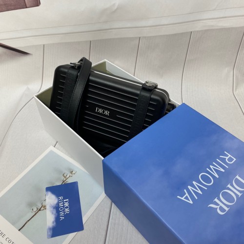 Handbag   Dior  size  13*20*6.5 CM