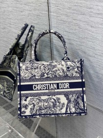 Handbag   Dior  size  26*8*22 cm