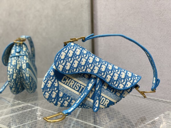 Handbag   Dior  size  25 cm