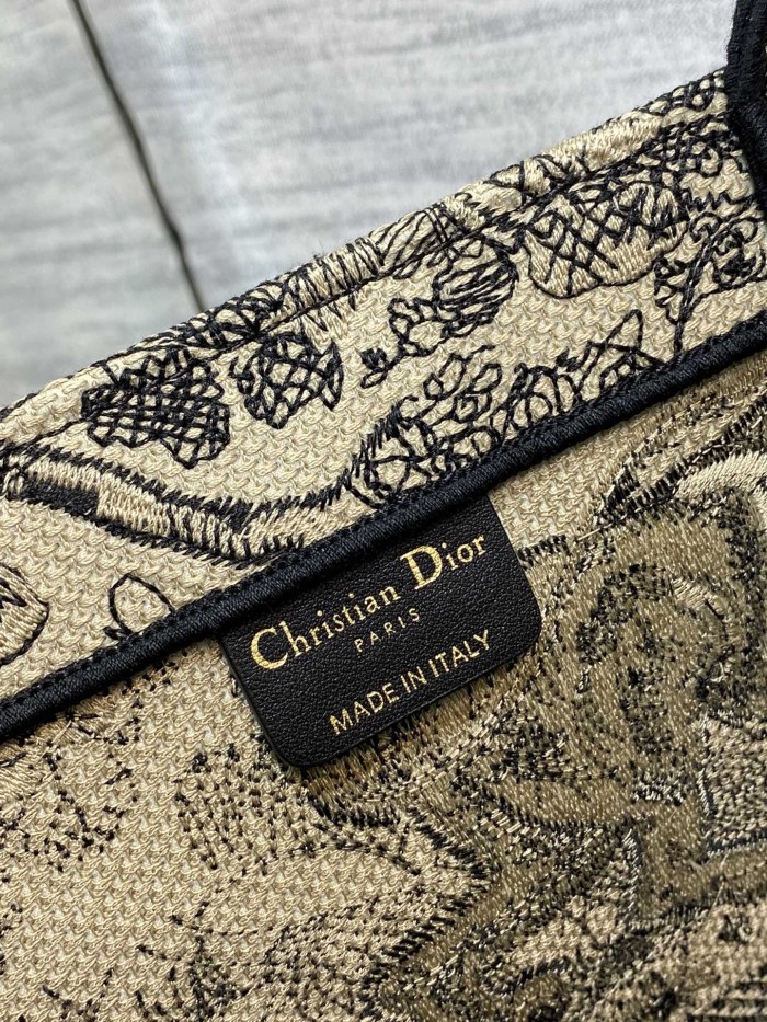 Handbag Dior M1286ZTDT-M16E size 42*18.5*35 cm