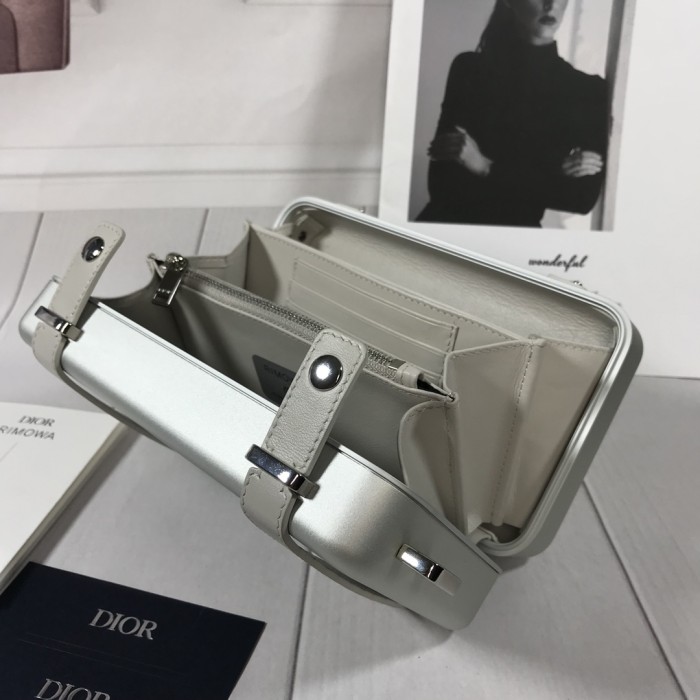 Handbag   Dior  size  13*20*6.5 CM