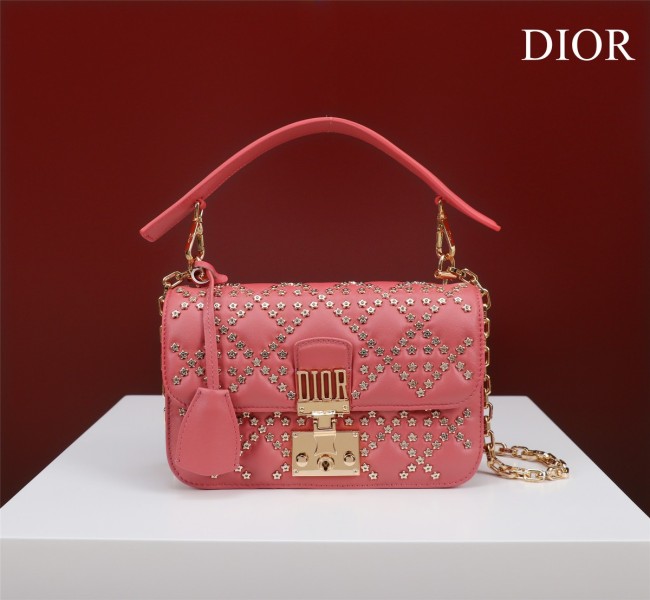 Handbag   Dior  size  21*3*13 cm