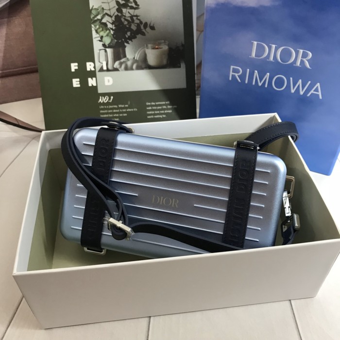 Handbag   Dior   size  13*20*6.5 CM