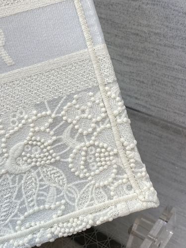  Handbag   Dior   size  36*18*28 cm