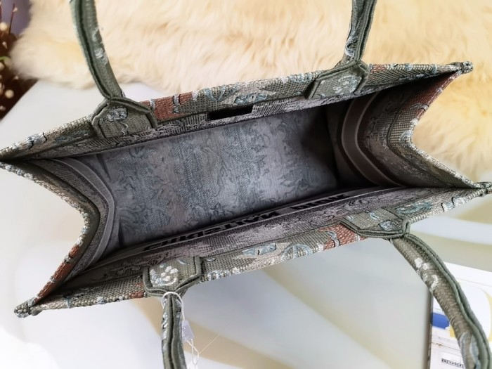  Handbag   Dior  size  36.5X28X16  cm