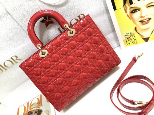 Handbag   Dior  M0566  size  32*25*11  cm