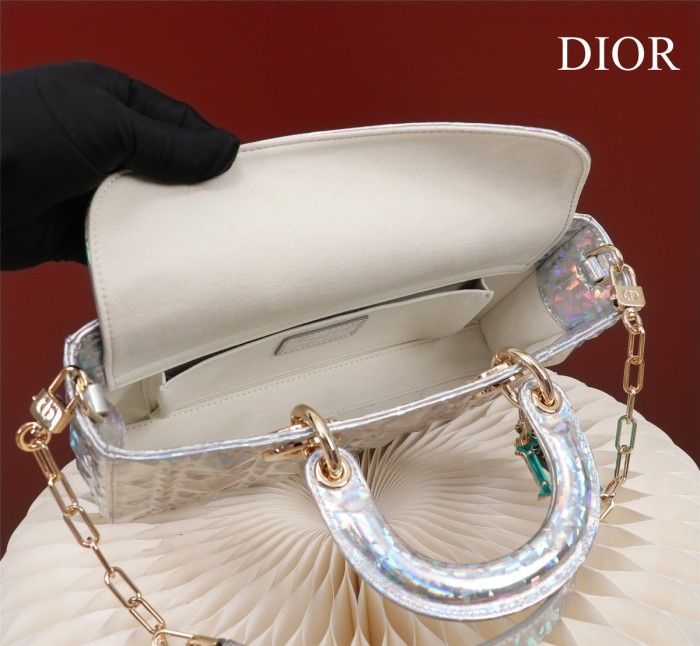 Handbag   Dior   size  26 cm