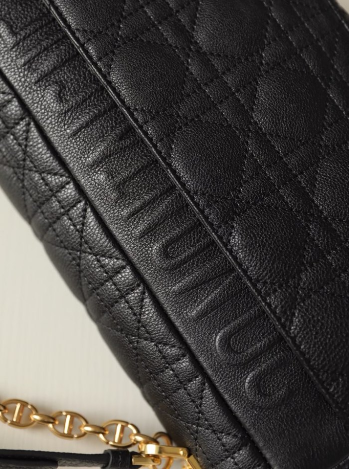 Handbag   Dior   size  25.5x15.5x8 cm