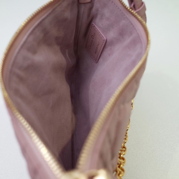 Handbag   Dior  size  25x16x2.5 CM