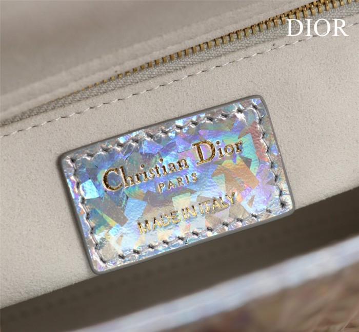 Handbag   Dior  size 20.5*8.5*17 cm