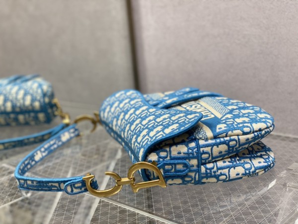 Handbag   Dior  size  25 cm