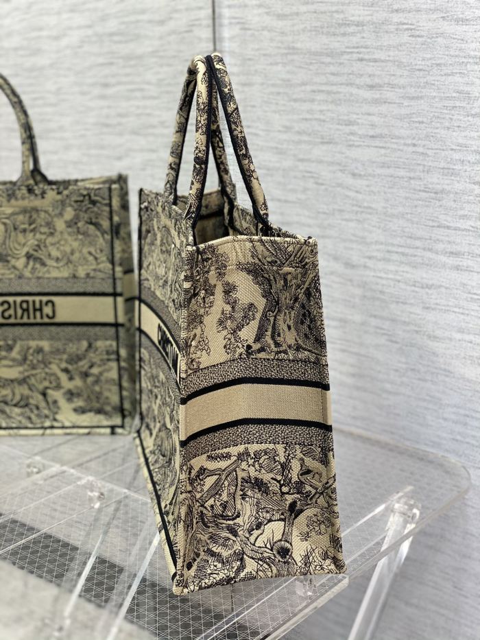 Handbag Dior M1286ZTDT-M16E size 42*18.5*35 cm