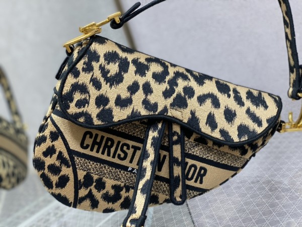 Handbag   Dior   size  25 cm