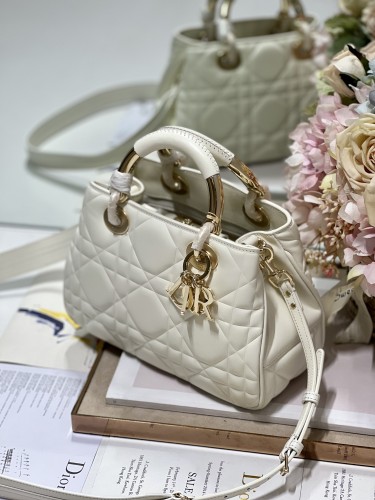 Handbag   Dior  0062  size  24*16.5*9.5 cm