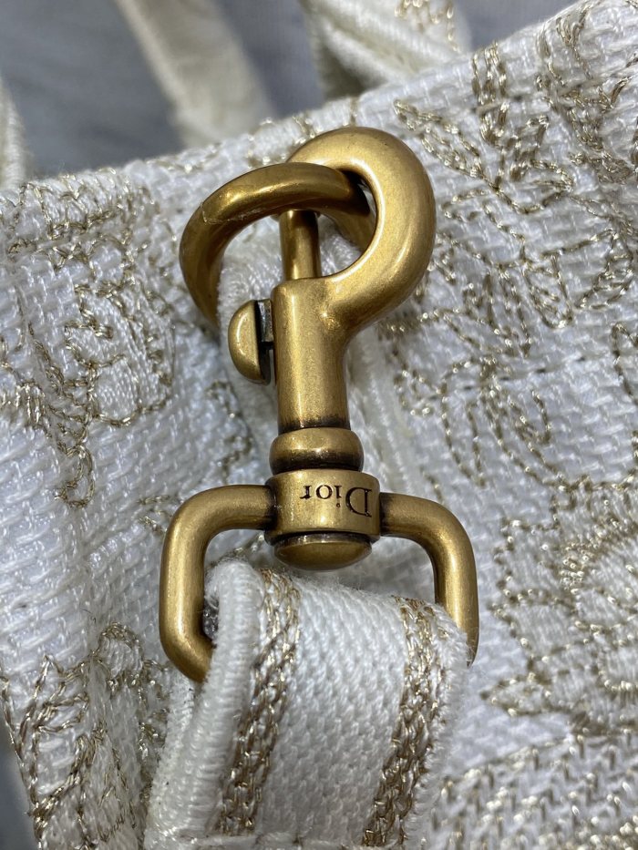  Handbag   Dior   size 13.5*5*18 cm