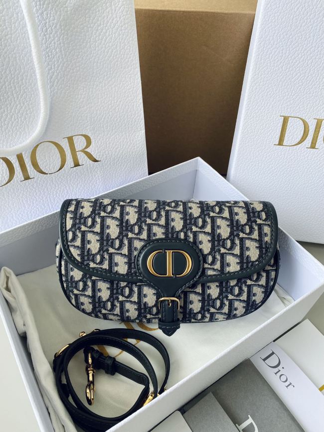 Handbag   Dior   9327  size  22×13×5 cm