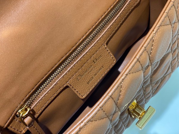 Handbag   Dior   3360  size  20 cm