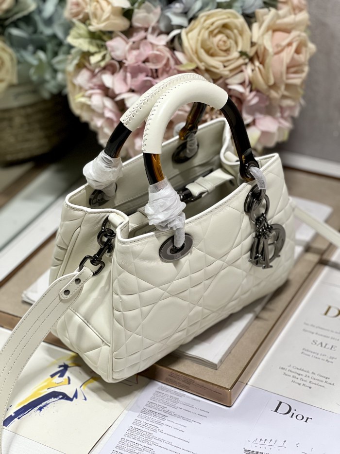 Handbag   Dior  0062  size  24*16.5*9.5 cm