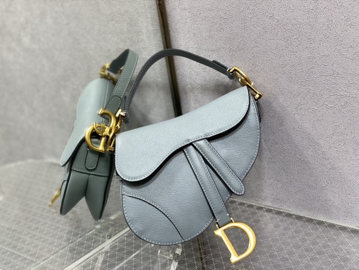 Handbag   Dior   size  19.5 cm