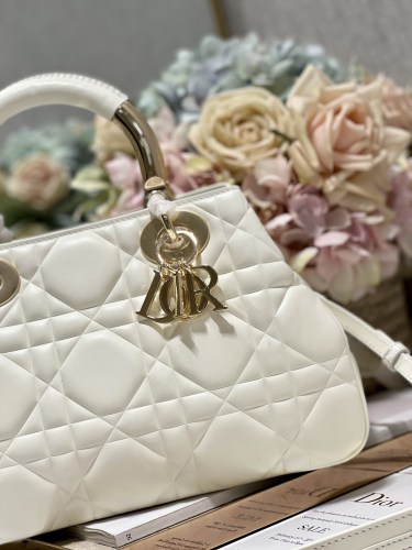 Handbag   Dior  0062  size  30*18.5*11.5 cm