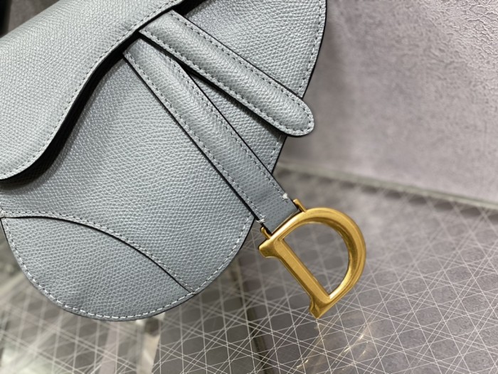 Handbag   Dior   size  19.5 cm