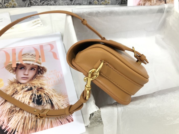 Handbag   Dior  M9327 size  22 x 13 x 5  cm