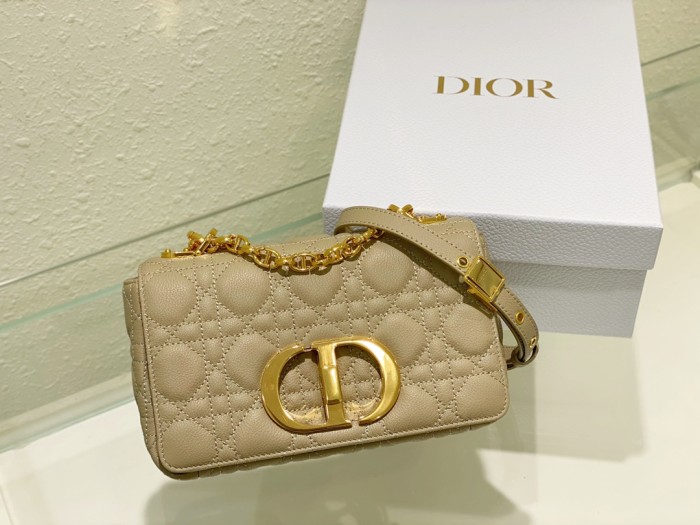Handbag   Dior   3360  size  20 cm